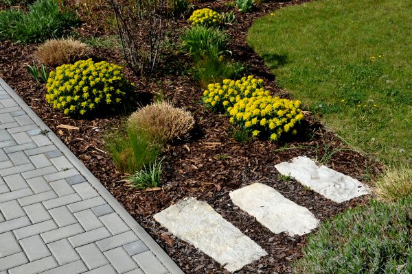 Garden Mulch Installation in Suwanee